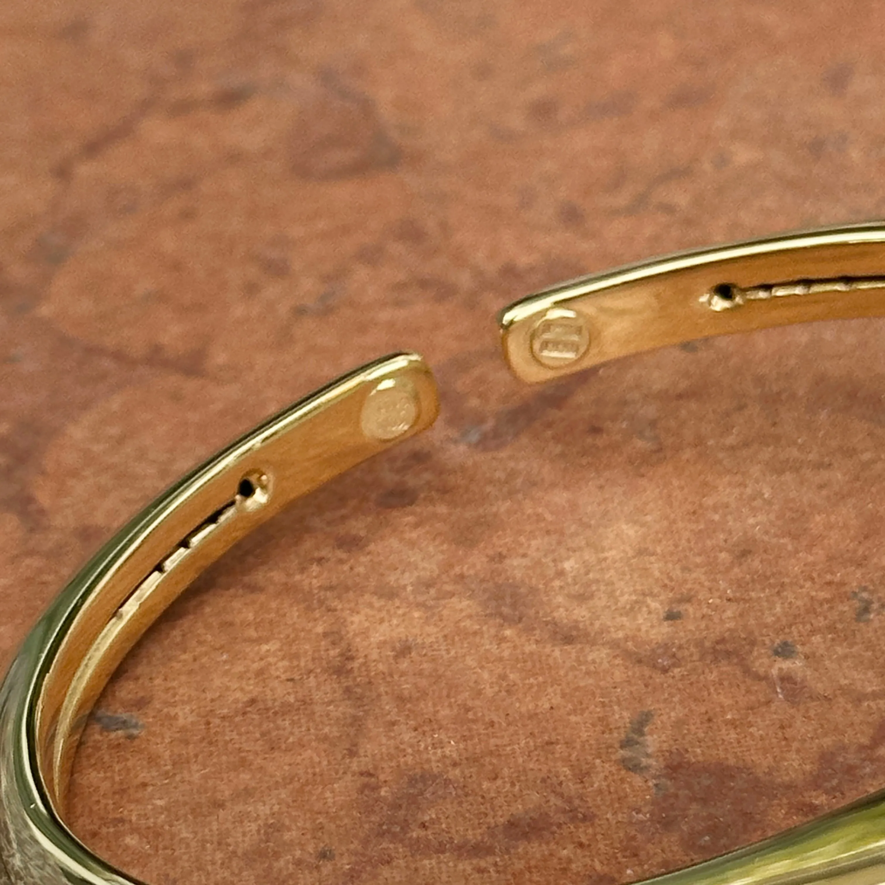 14KT Yellow Gold Knife-Edge Matte   Polished Finish Bangle Bracelet