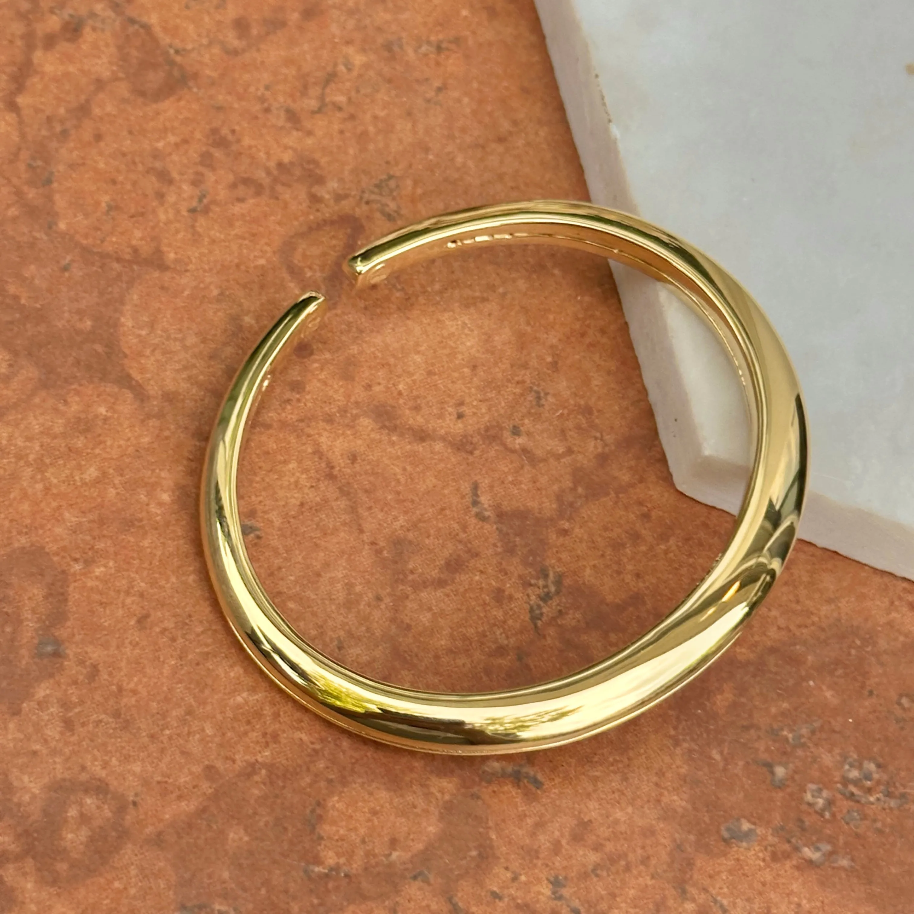 14KT Yellow Gold Knife-Edge Matte   Polished Finish Bangle Bracelet