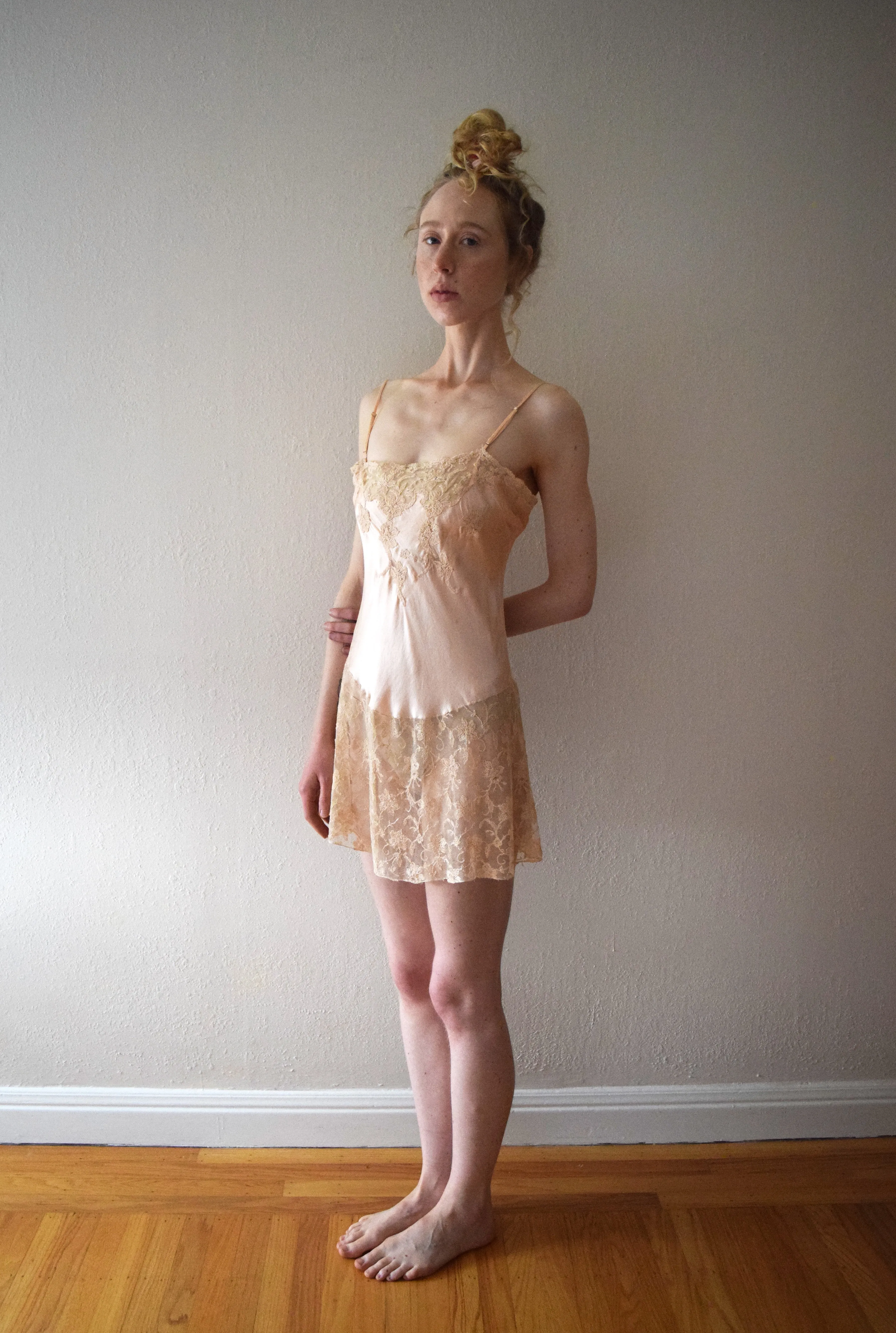1930s silk and tambour lace mini slip . bias cut slip . size xs