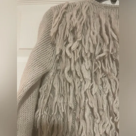 Amuse Society Jadyn stylish, fringe, light grey color sweater/cardigan. Size M.