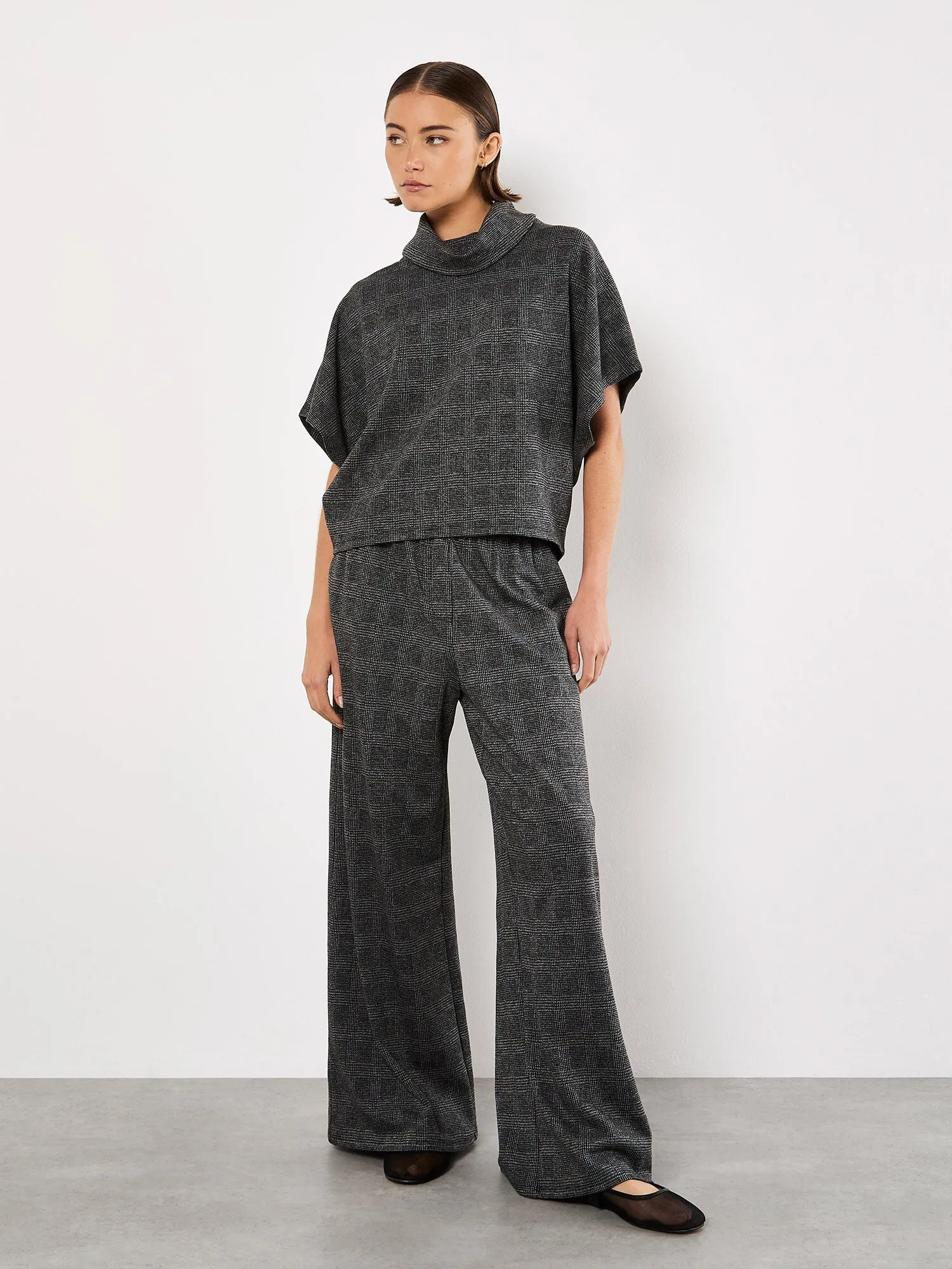 Apricot  Women's Check Print Batwing Top - Grey