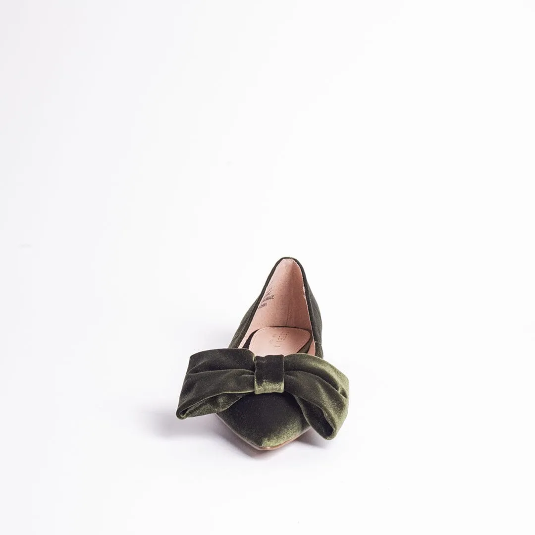 BRIE BOW