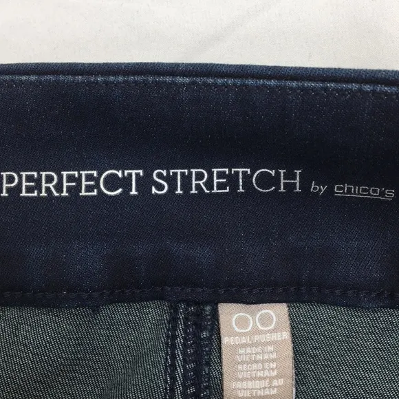 Chicos Perfect Stretch Women's Nicky Petal Pushers Jean Crop Capri Short Size 00