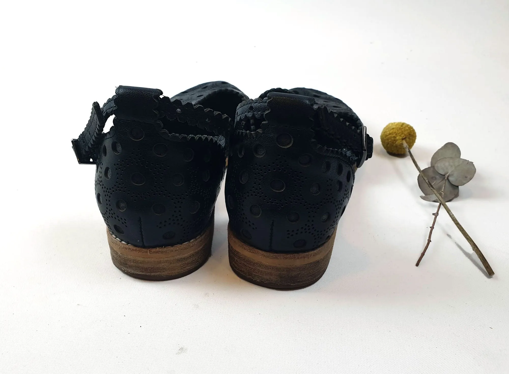 Django & Juliette black perforated leather shoes with ankle strap size 38