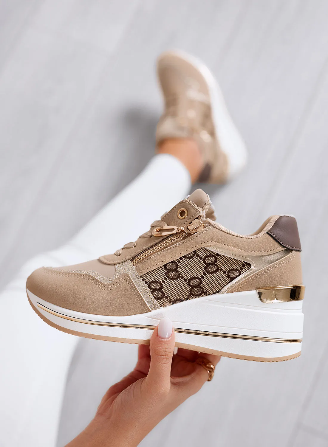 FABRIZIA - Sneakers fango con zeppa e inserti in tessuto