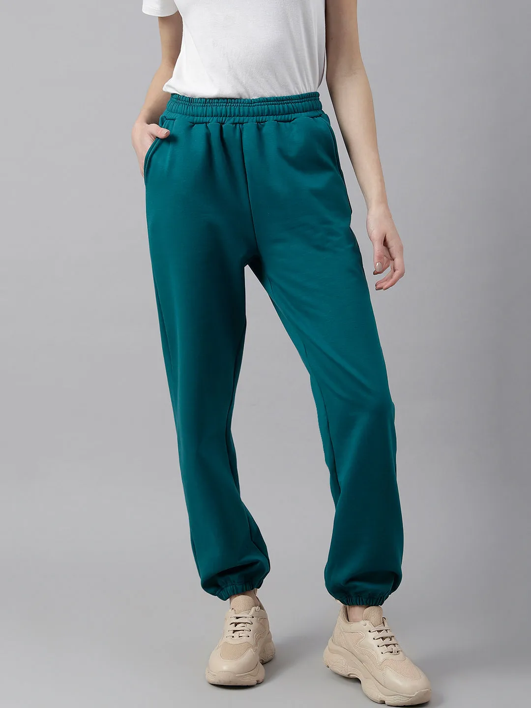 Fitkin Women Green Solid Oversized Fleece Jogger Pants