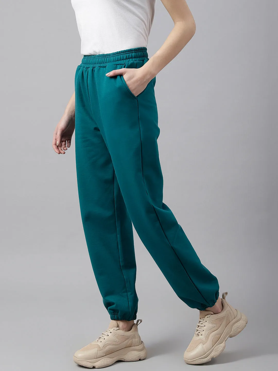 Fitkin Women Green Solid Oversized Fleece Jogger Pants