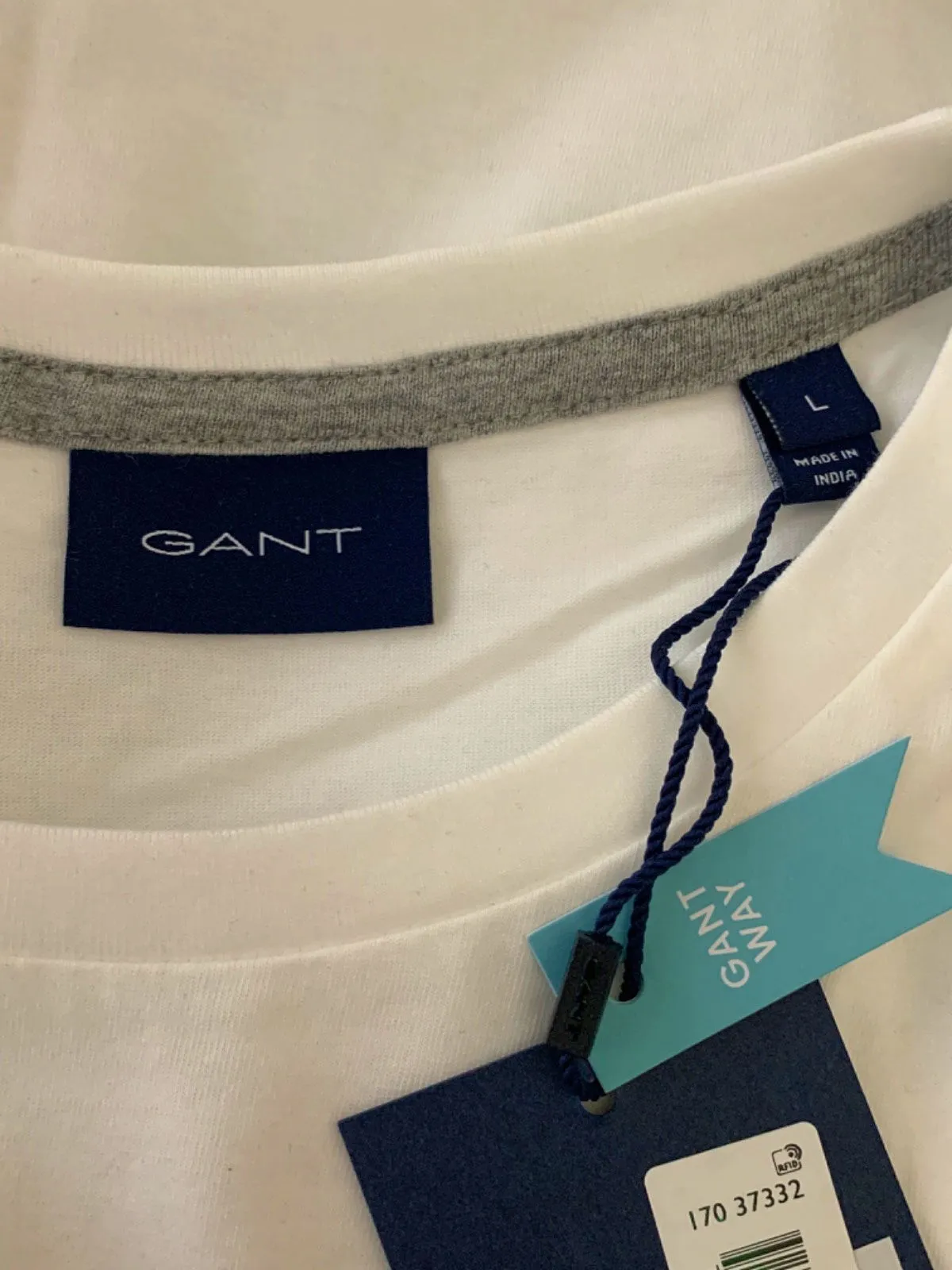 GANT White Embroidered Logo SS T-Shirt SIZE L