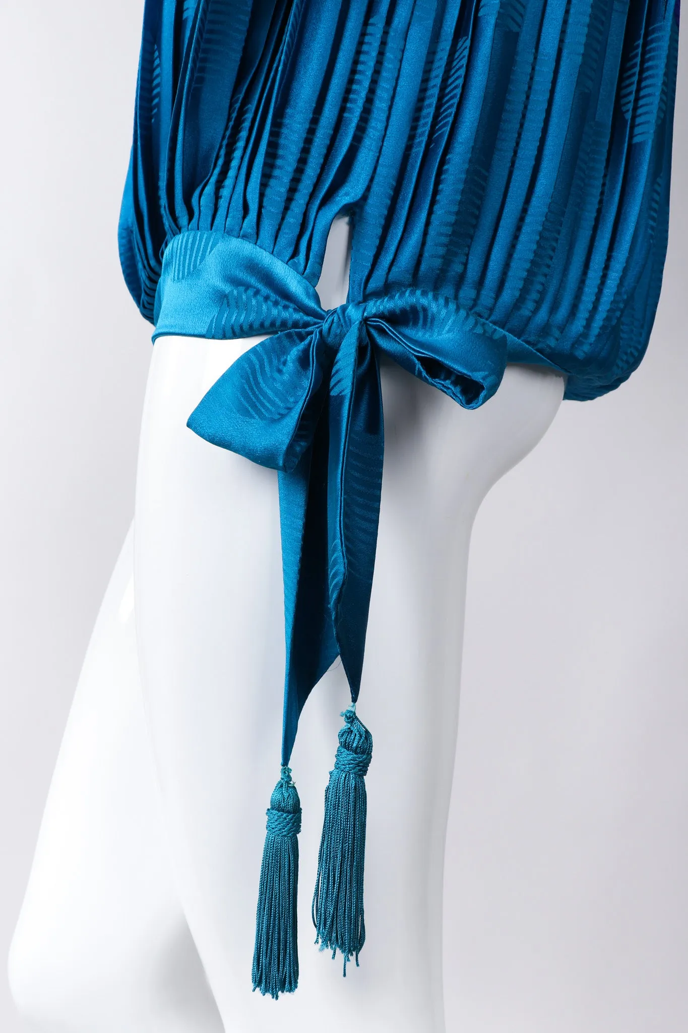 Knife Pleated Blouson Top