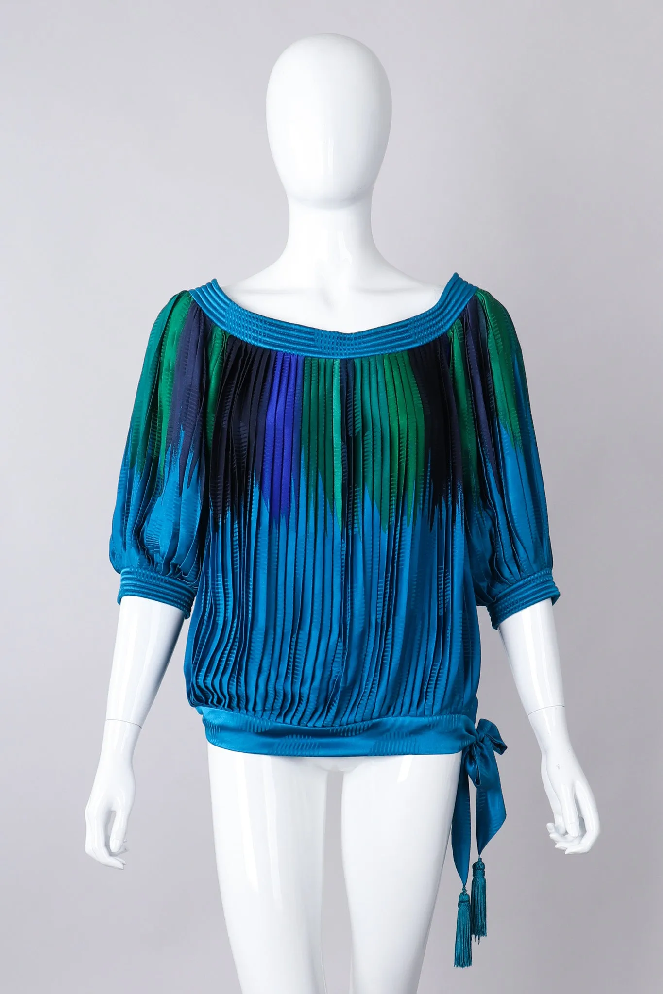Knife Pleated Blouson Top