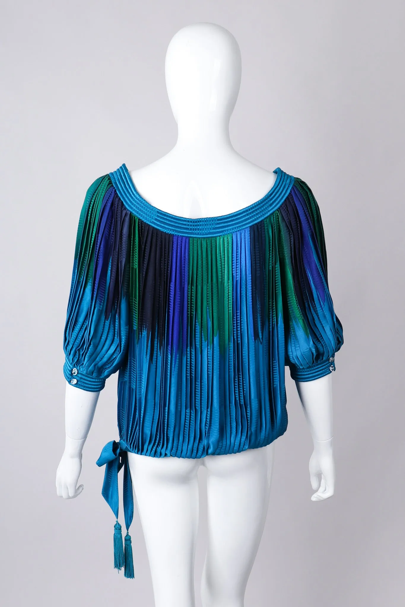 Knife Pleated Blouson Top