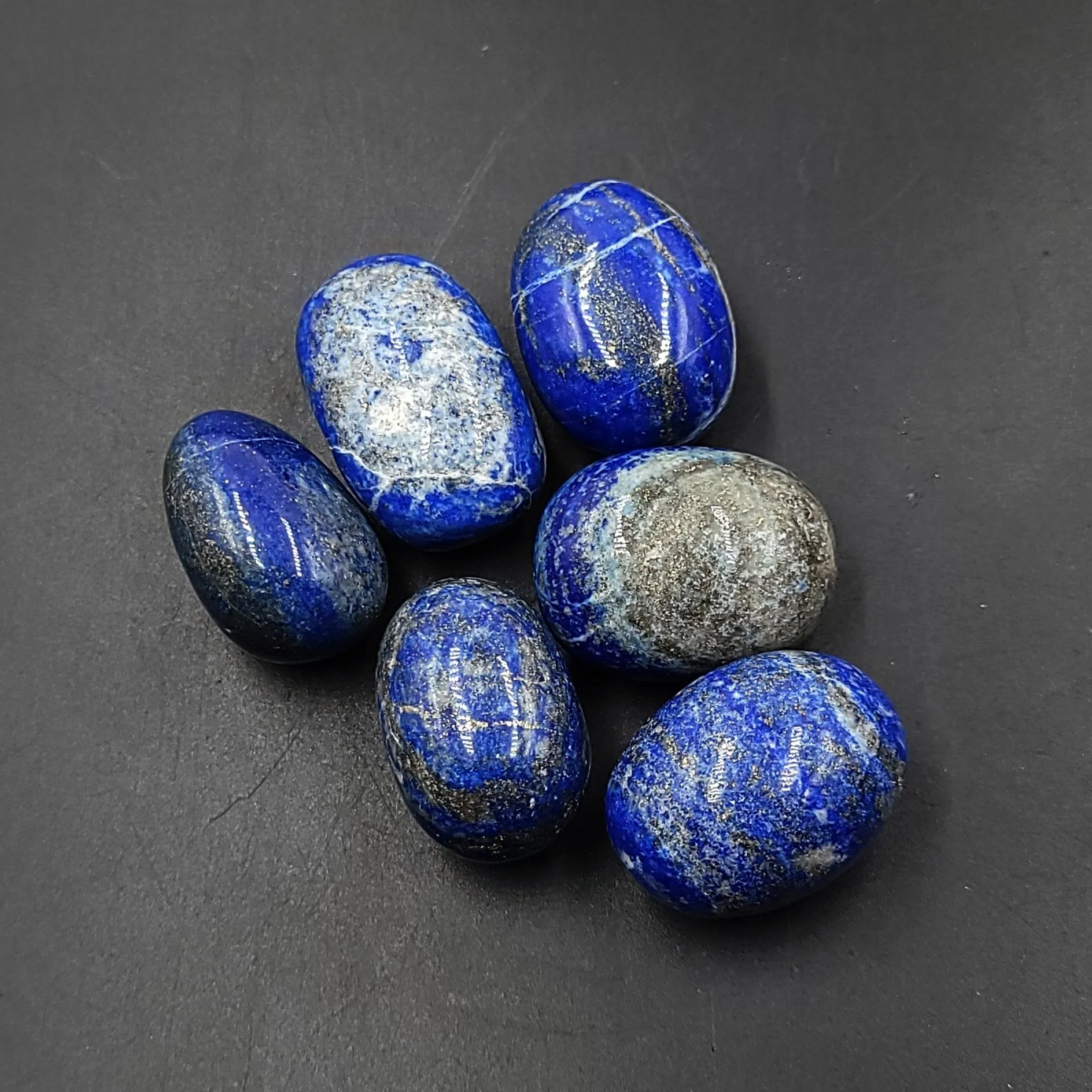Lapis Lazuli Tumbled Stone HQ