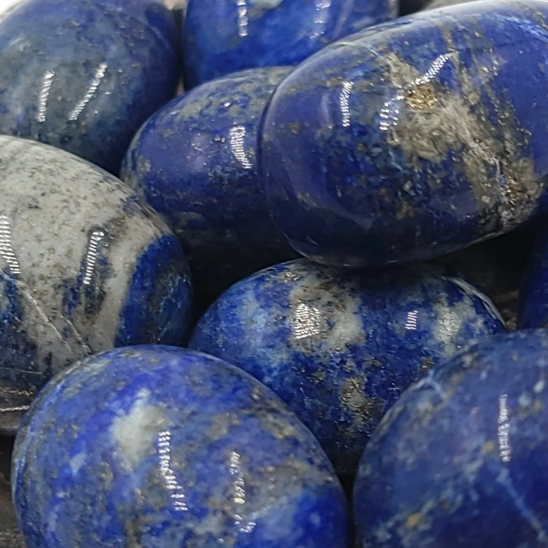 Lapis Lazuli Tumbled Stone HQ