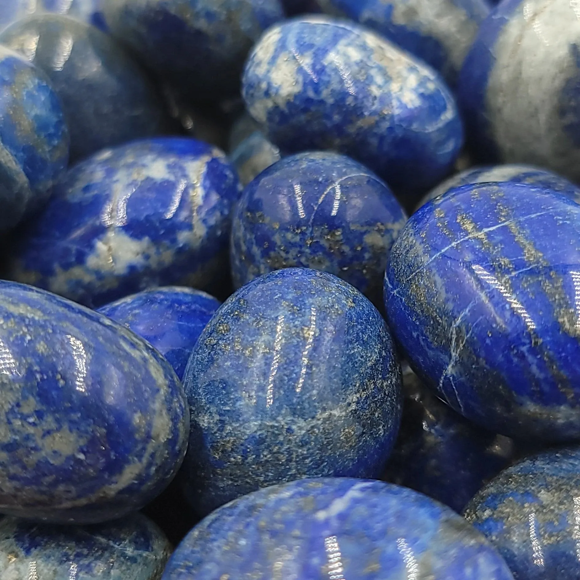 Lapis Lazuli Tumbled Stone HQ