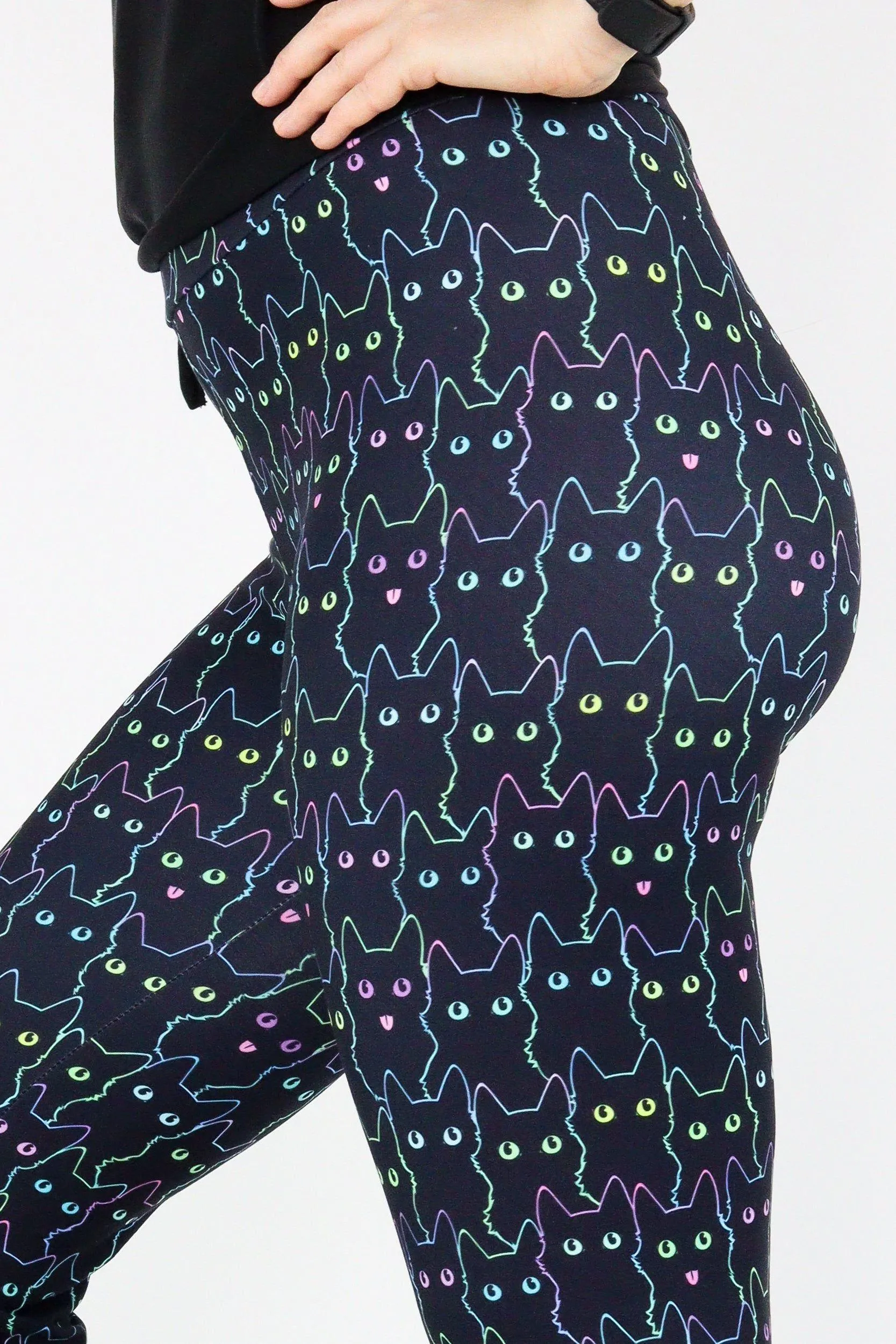 Lucky Cats - Casual Capri Leggings