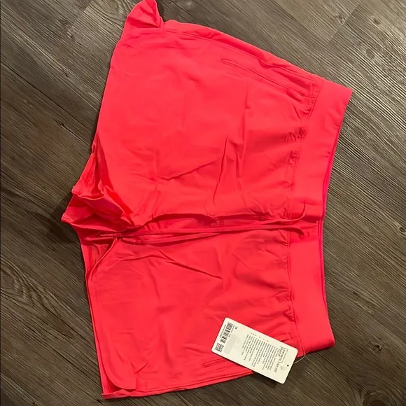 Lululemon License to Train HR 4” Shorts NWT