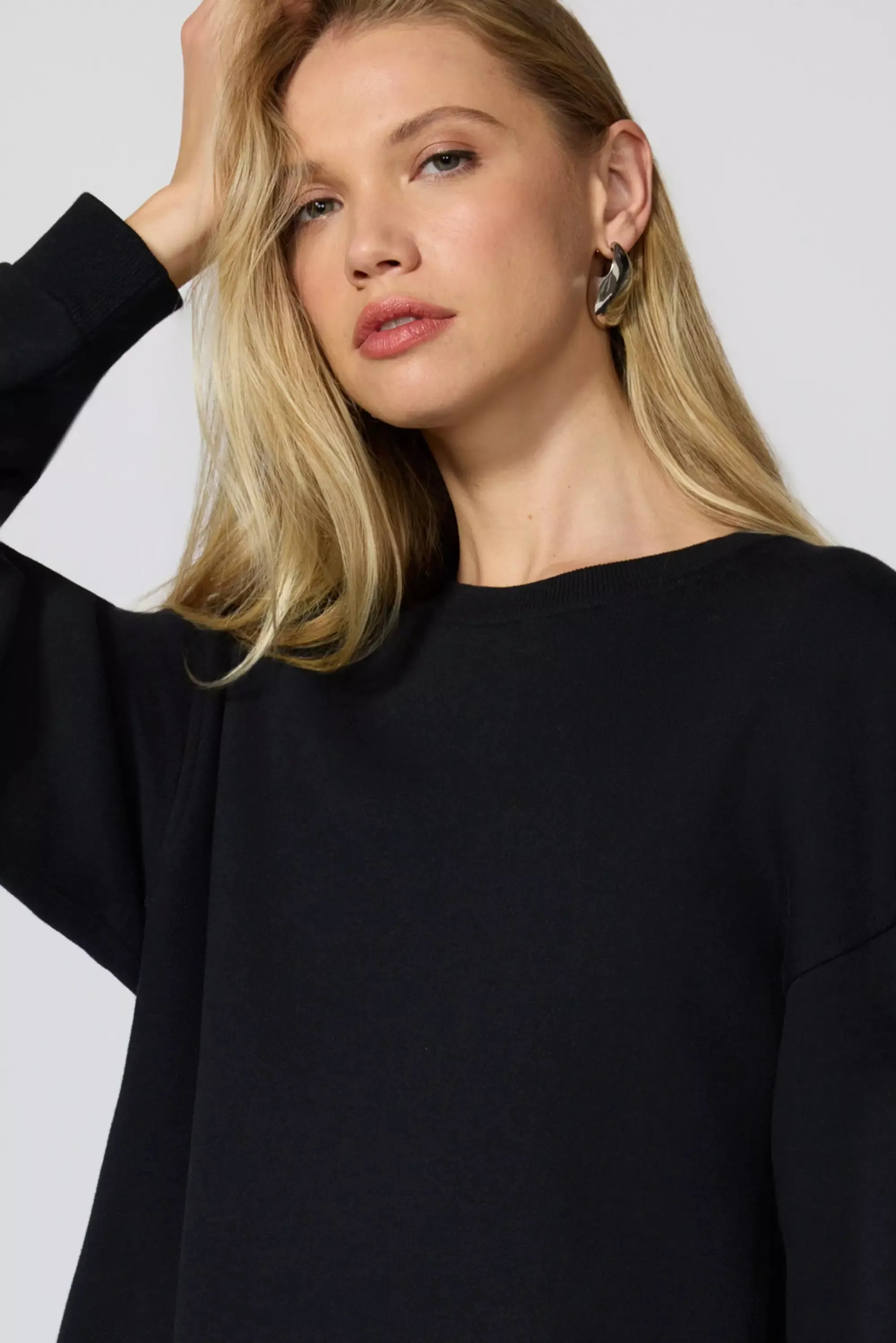 Luxefleece Relaxed Sweatshirt - Black