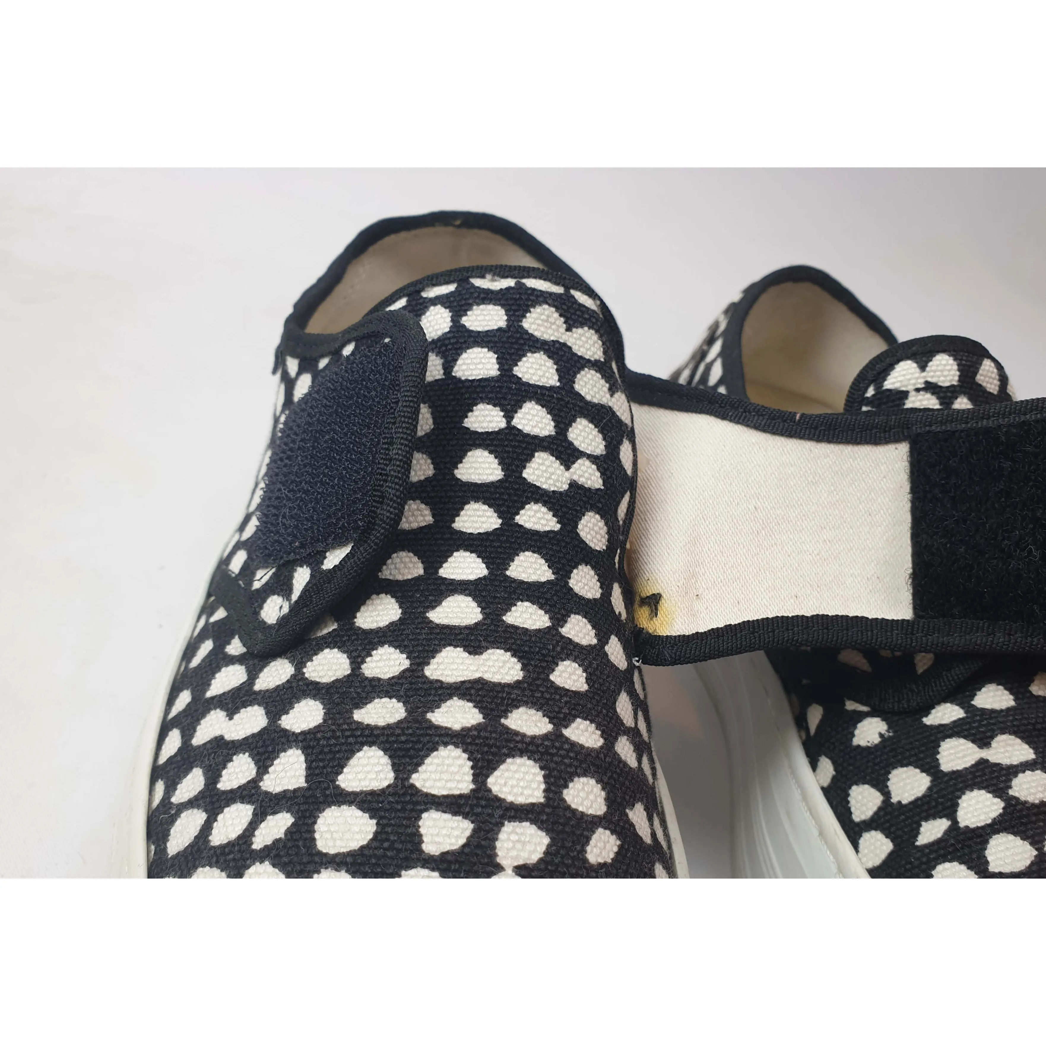 Marimekko low platform black and white print slip on shoes size 36