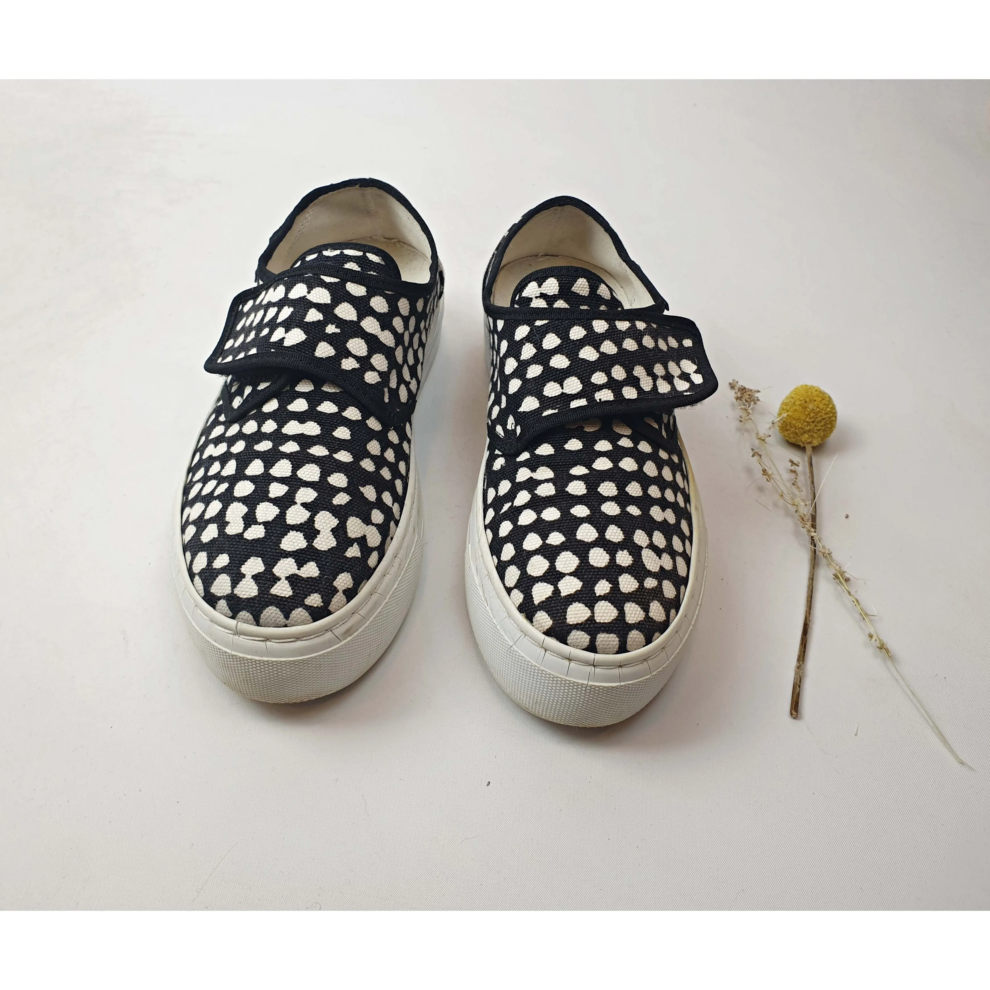 Marimekko low platform black and white print slip on shoes size 36