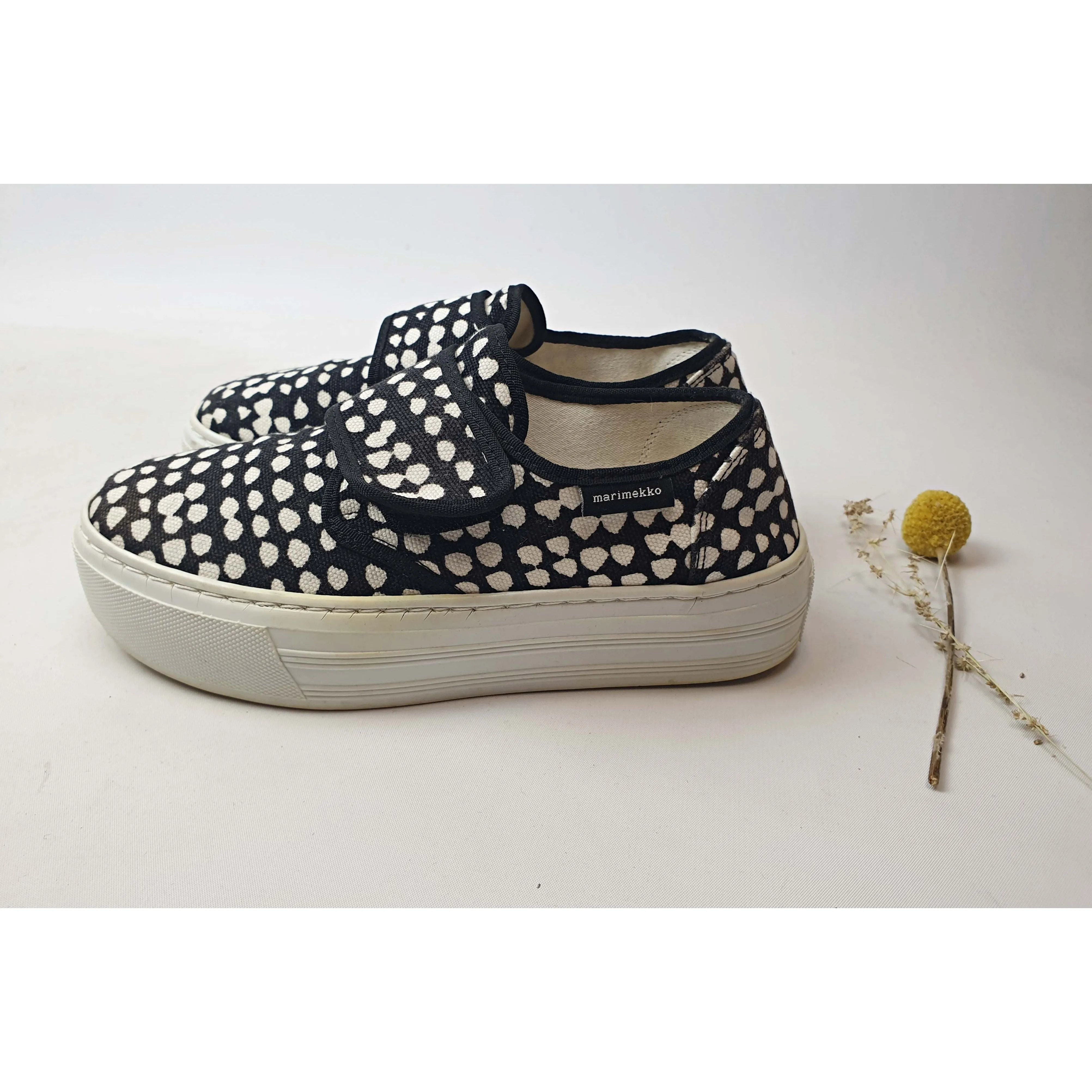 Marimekko low platform black and white print slip on shoes size 36