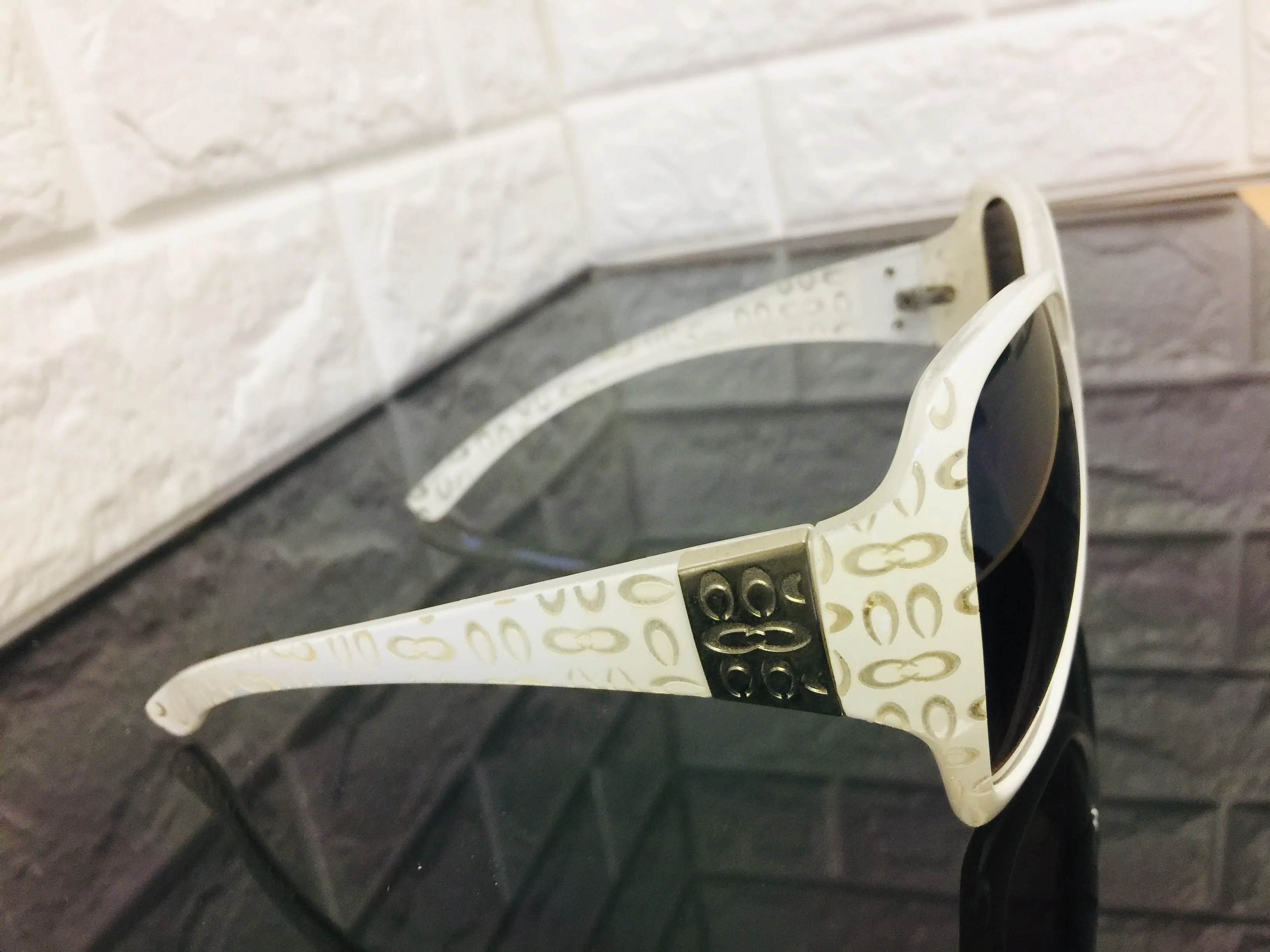New Designer Rep. Sunglasses, 400 UV Protection! Stylish Gradient Lenses!