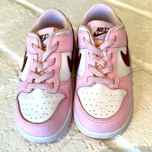 Nike Dunks Valentine’s Edition Toddler