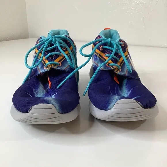 Nike Roshe run lighting bolt sneakers SZ 6.5 youth