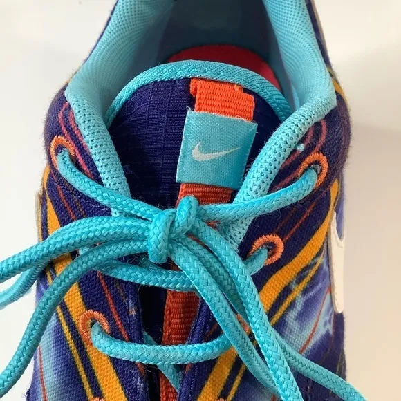 Nike Roshe run lighting bolt sneakers SZ 6.5 youth