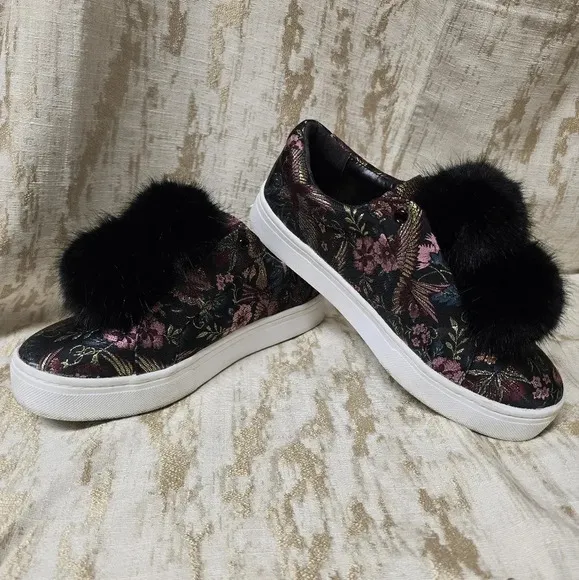 Sam Edelman Women's Embroidered Leya Fashion Sneakers PomPom Sz 9M
