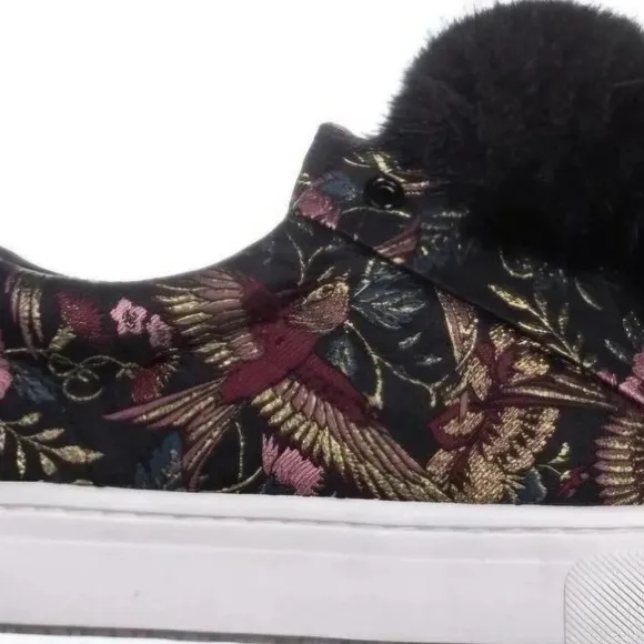 Sam Edelman Women's Embroidered Leya Fashion Sneakers PomPom Sz 9M