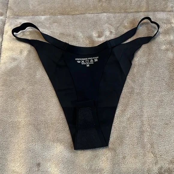 Seamless Black Thong