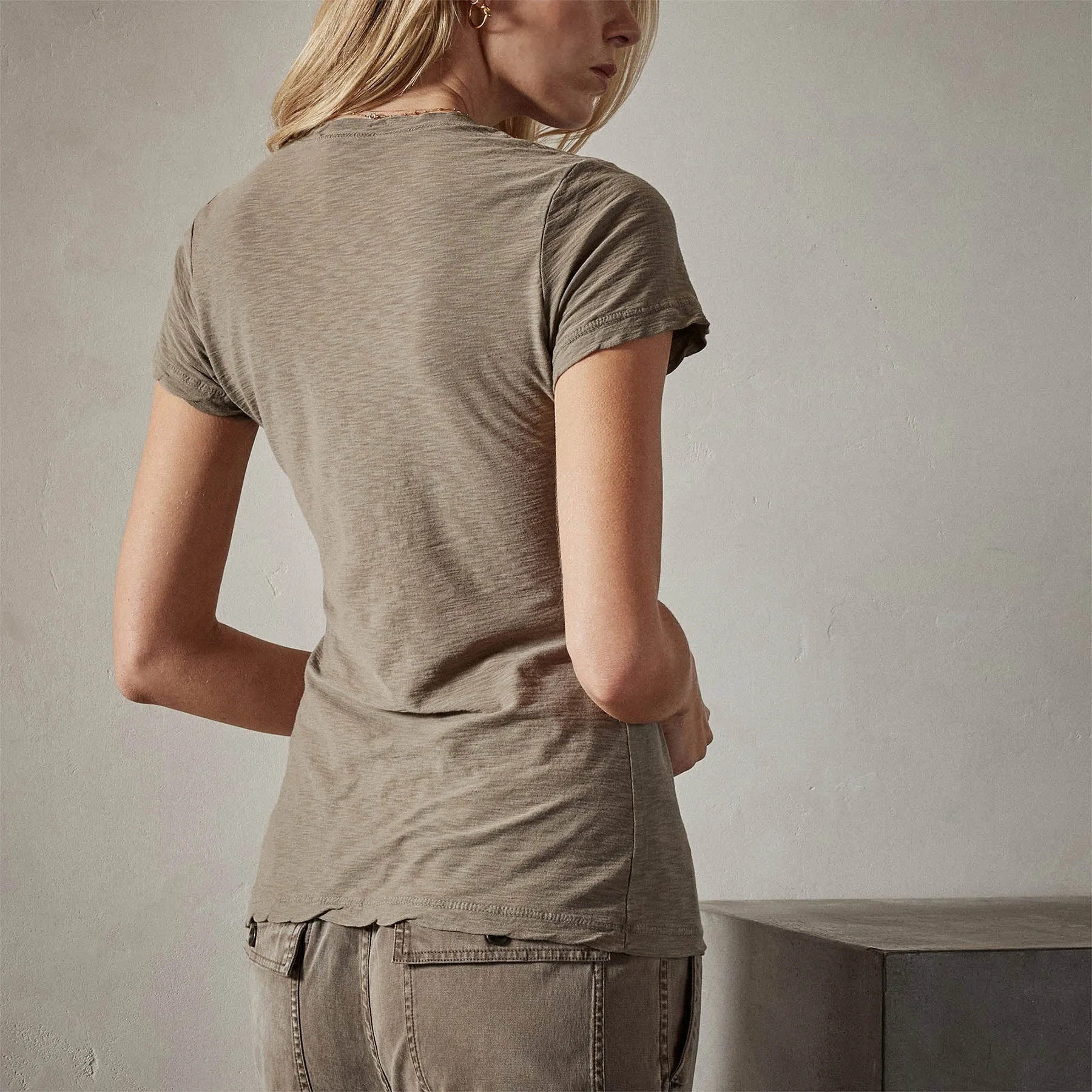 Sheer Slub Casual V Neck - Ammo