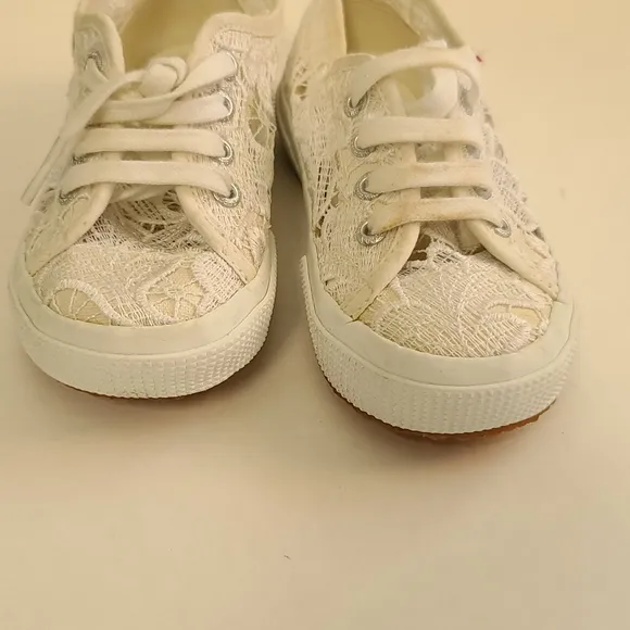 SUPERGA White Floral Lace Girl's Lace up Sneakers Size 8.5
