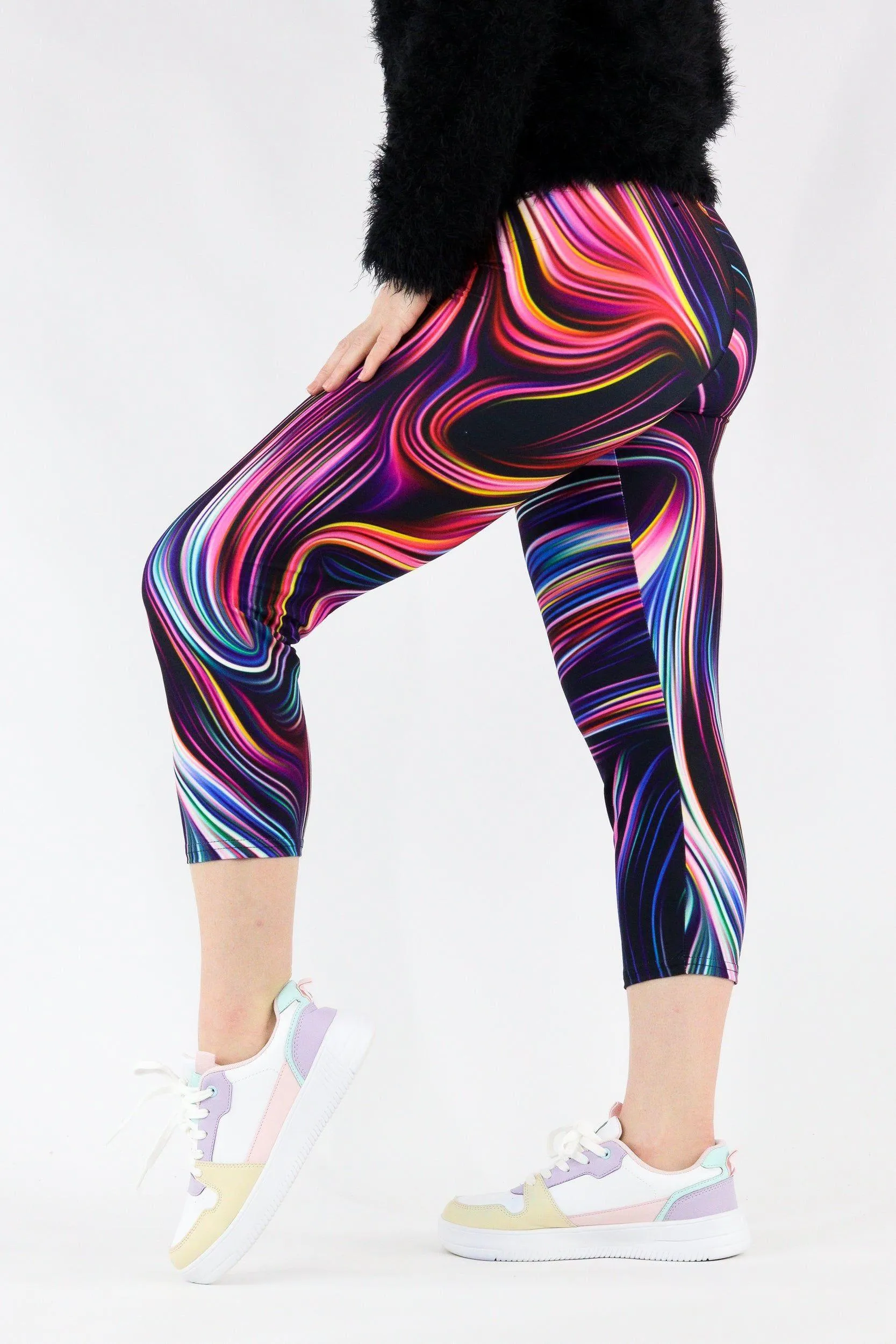 Transient Echo - Casual Capri Leggings