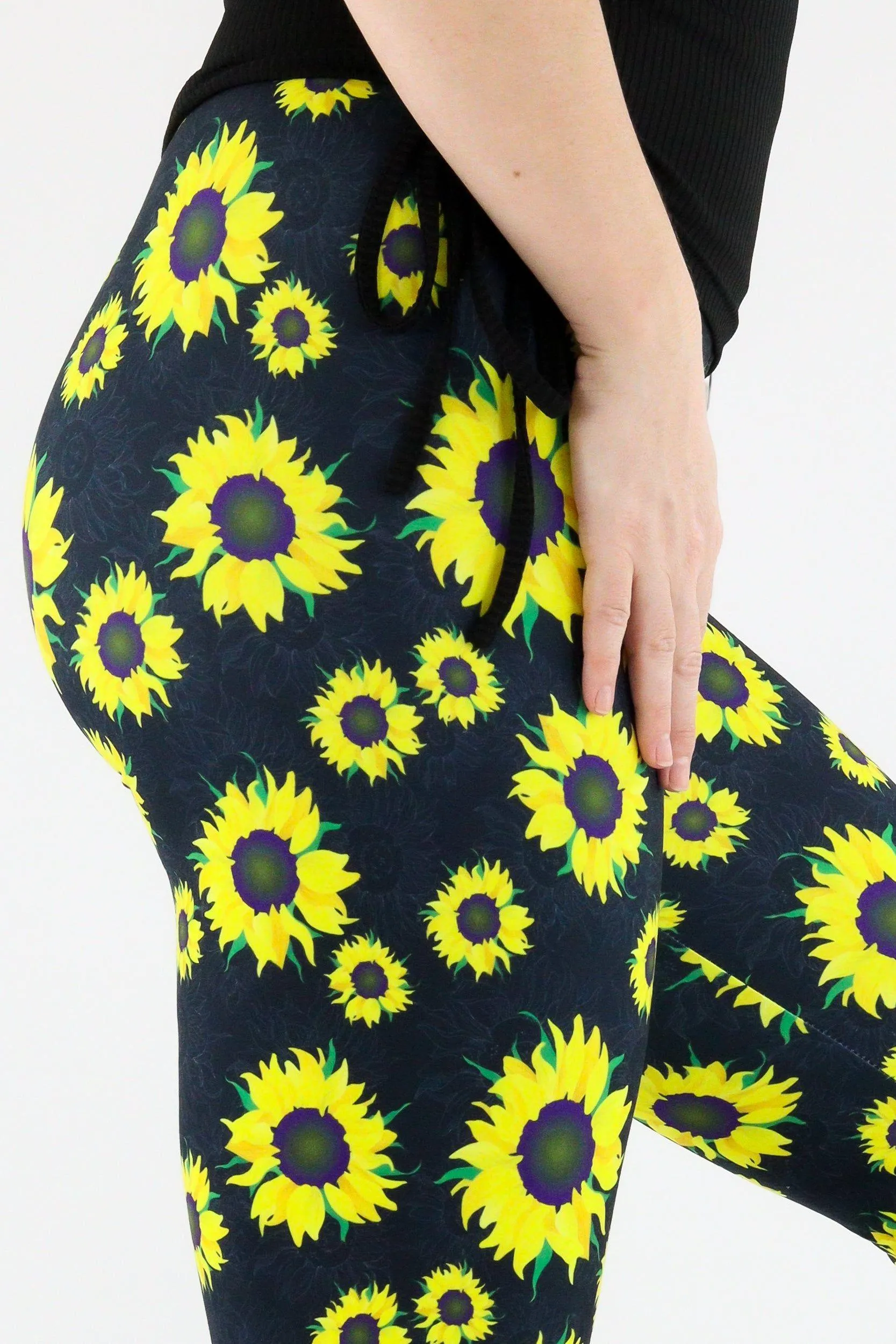 Watercolour Sunflower - Casual Capri Leggings